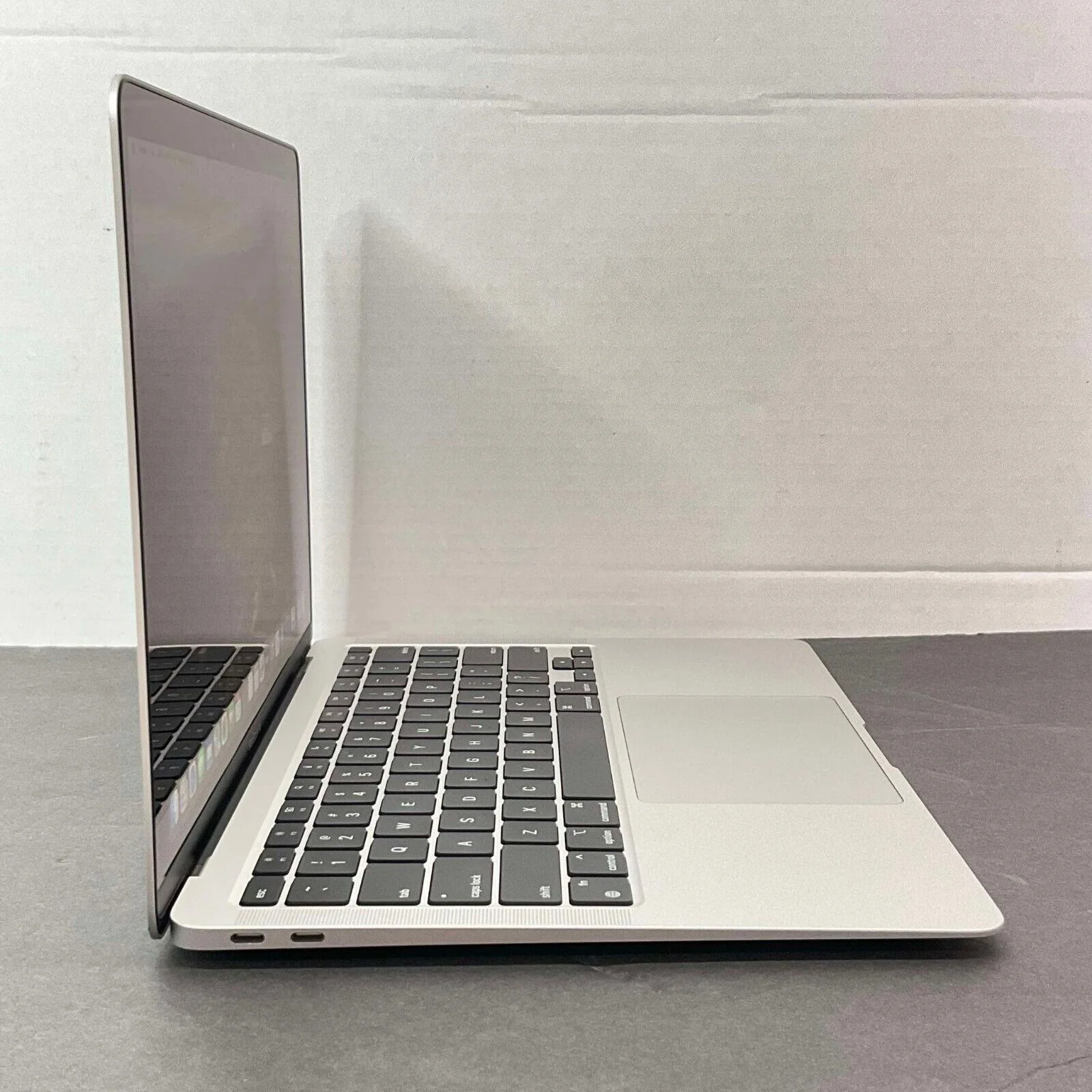 Apple MacBook Air 13" A2337 M1 2020 - Image 4